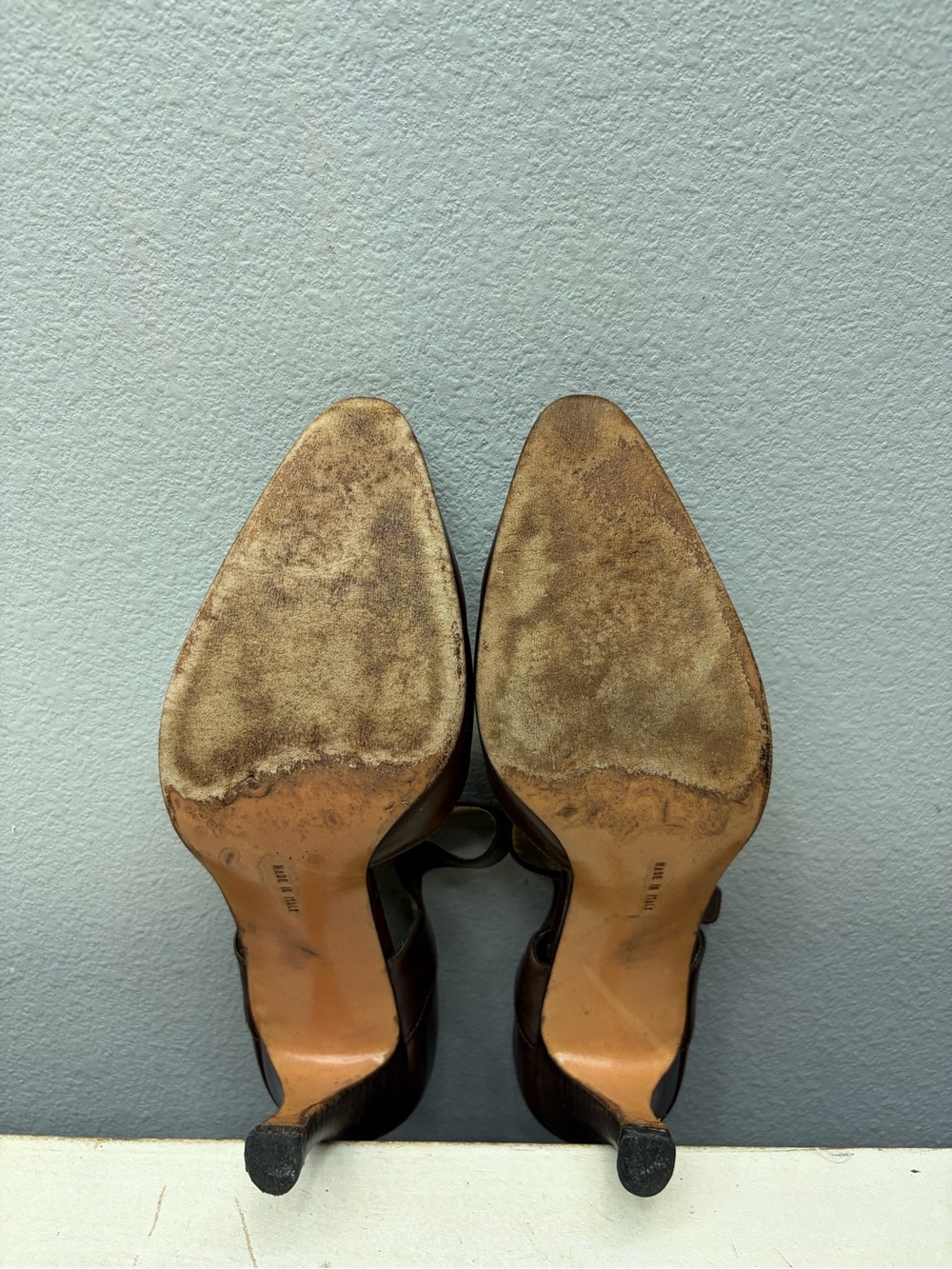 Salvatore Ferragamo Brown Leather Mary Jane Pumps Size 9 - Picture 7 of 8